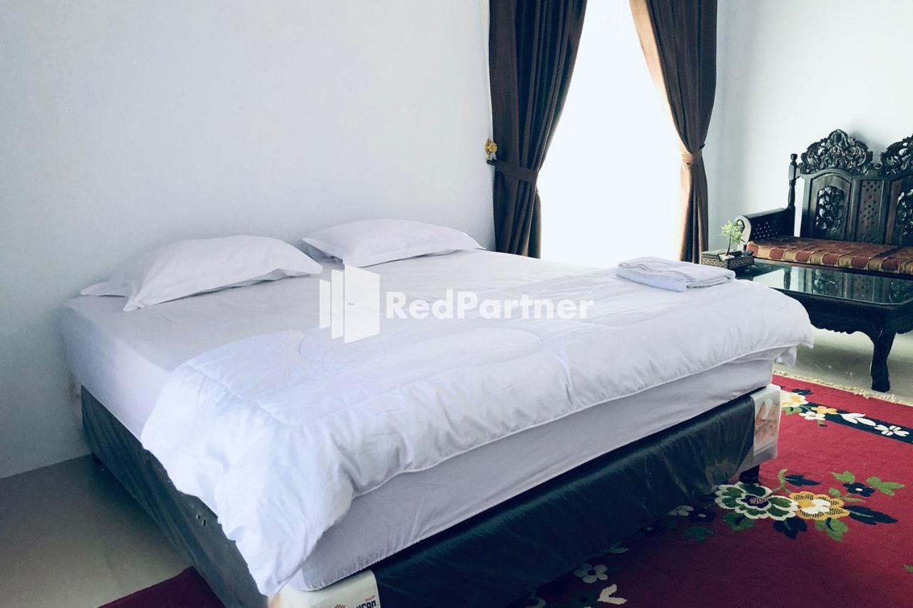 Wisma Suci Syariah Polewali Mandar Mitra Reddoorz Matakali Exterior foto