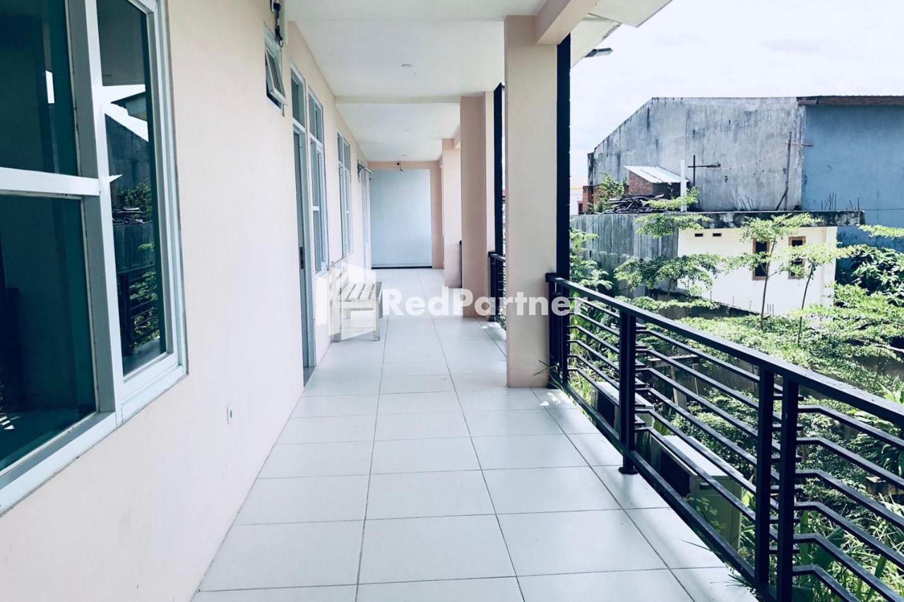 Wisma Suci Syariah Polewali Mandar Mitra Reddoorz Matakali Exterior foto